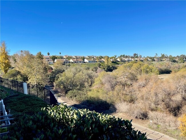 Building Photo - 5040 Codorniz Way