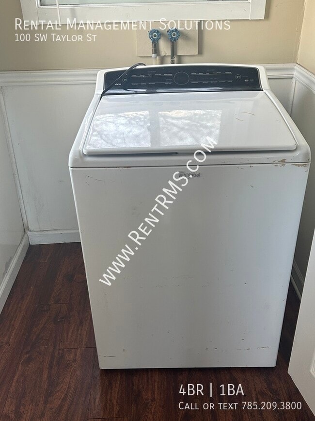 Building Photo - 100 SW Taylor St