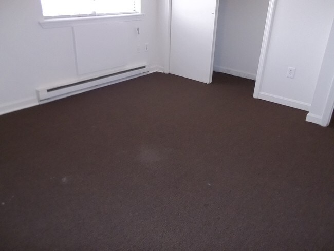 Building Photo - 232 Waterville St