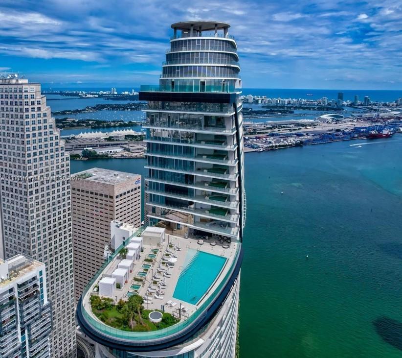 Building Photo - 300 Biscayne Blvd Way