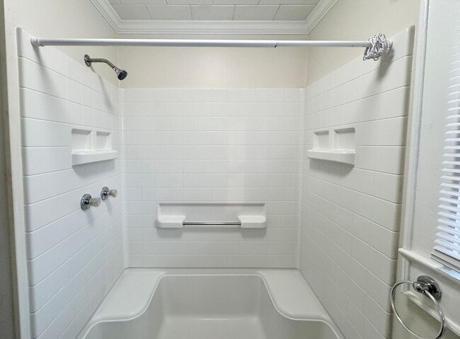 Building Photo - Statesville West - 2BR/1BA