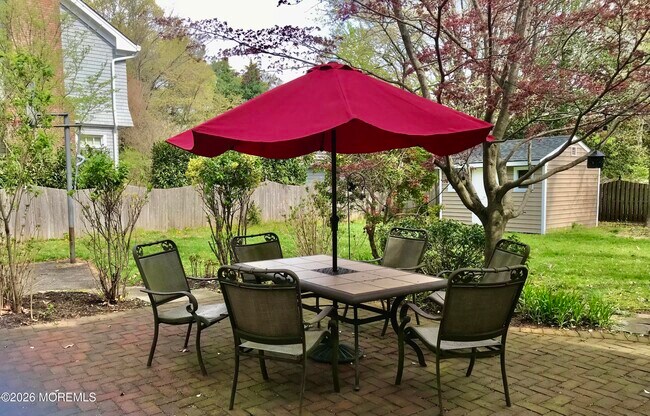 Building Photo - 145 Kemp Ave