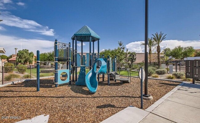 Building Photo - 2241 W Griswold Rd