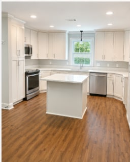 Kitchen - 13235 Country Park Ave