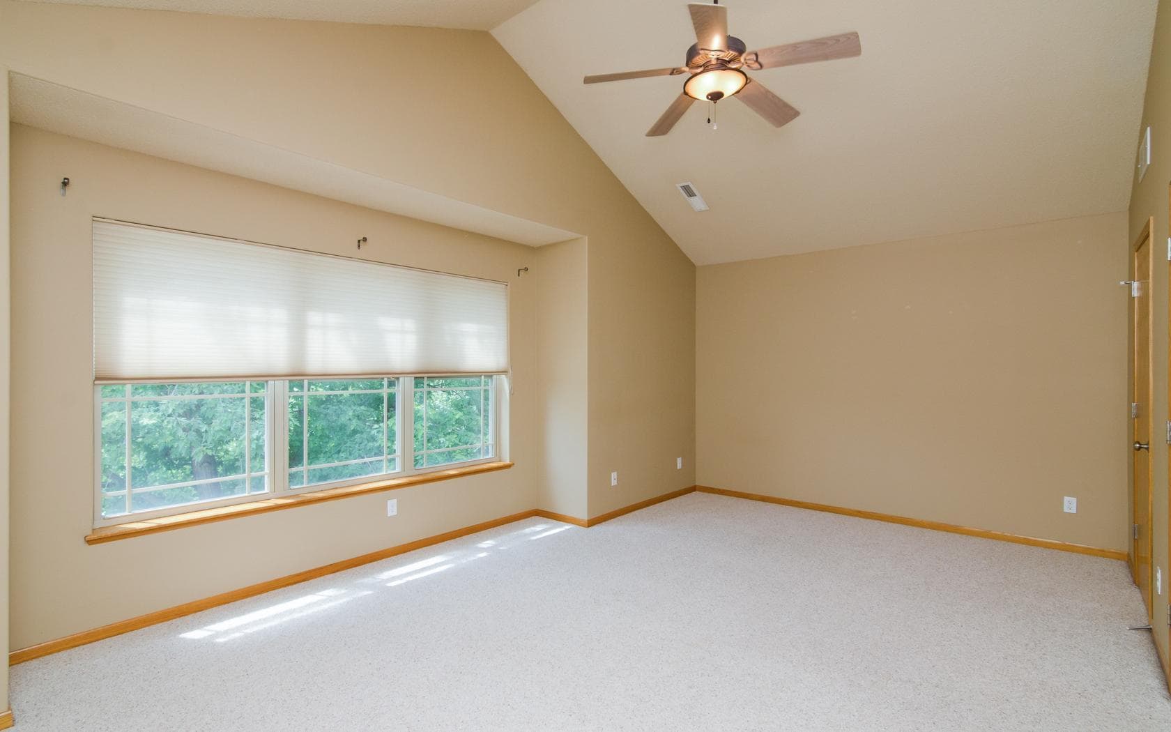 Building Photo - 1838 N Dubuque St