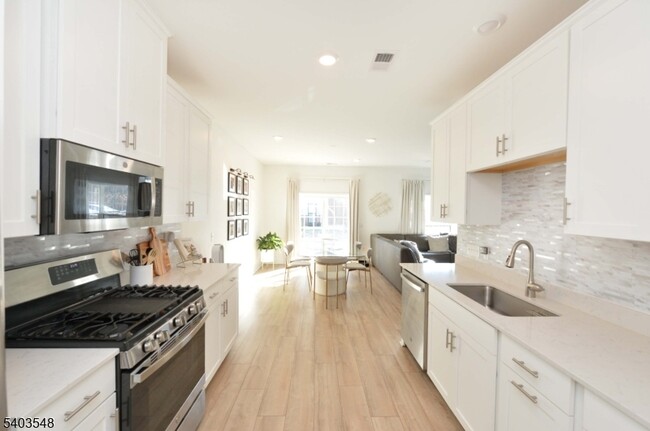 Building Photo - 92 Harvest Wy