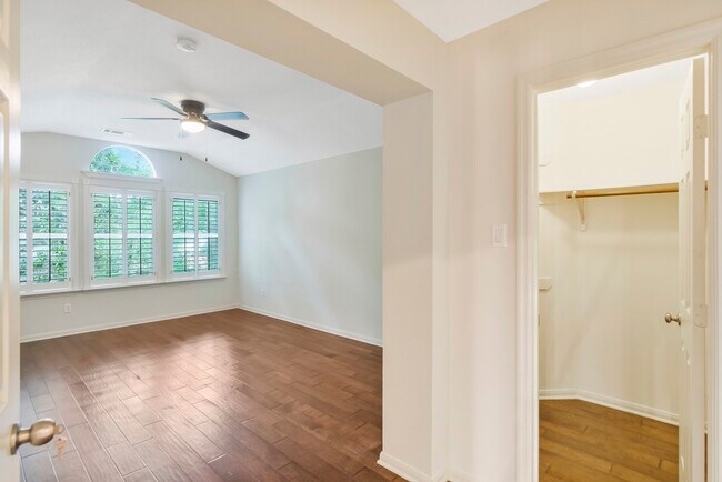 Building Photo - 76 S Piper Trace