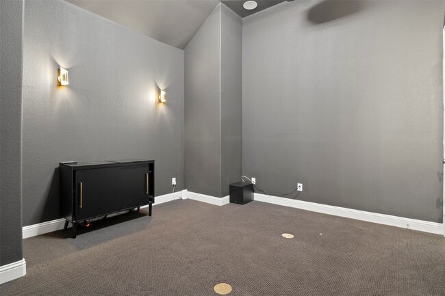 Building Photo - 1314 20th St
