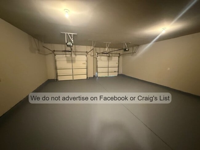 Building Photo - Carolina Lakes- Maplewood Drive