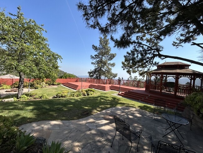 Building Photo - 2716 Ridgepine Dr