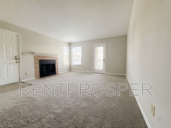 Building Photo - 5501 Rosebriar Way