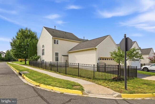Building Photo - 17037 Loftridge Ln