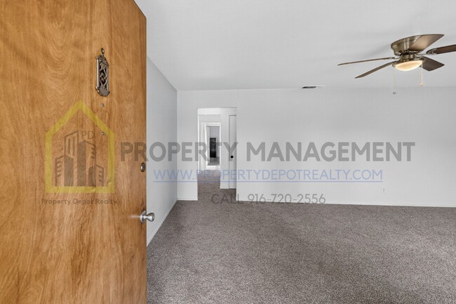 Building Photo - 9550 Colton Ave