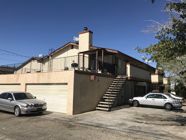 44757 Parking - 44757 Stanridge Ave