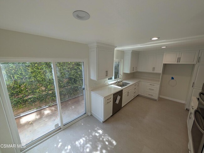 Building Photo - 6307 Chimineas Ave