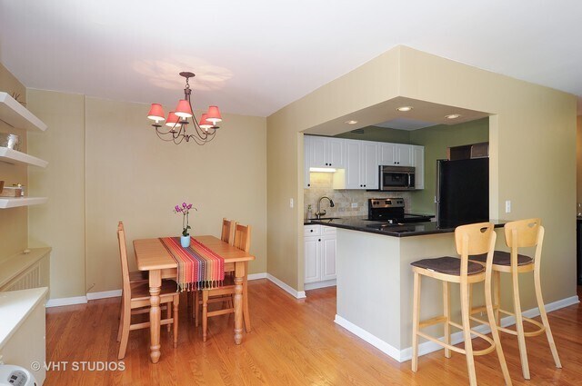 Building Photo - 1460 N Sandburg Ter