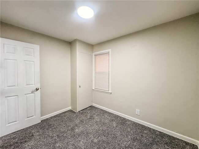 Building Photo - 283 Forgham Rd