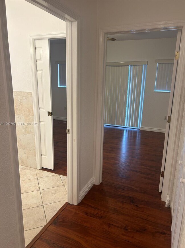 Building Photo - 3147 New York St