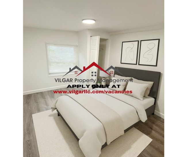 Building Photo - 4 full bedrooms, 1 full bathroom home in H...
