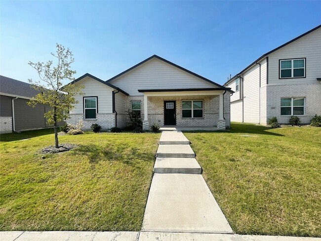 Primary Photo - 4416 Lassen Trail