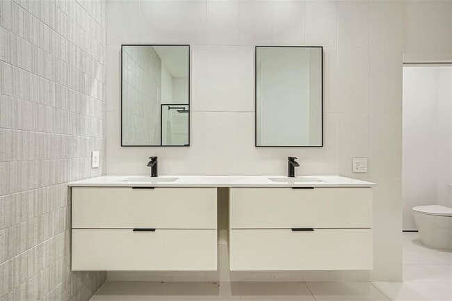 Building Photo - 2203 Walsh Tarlton Ln