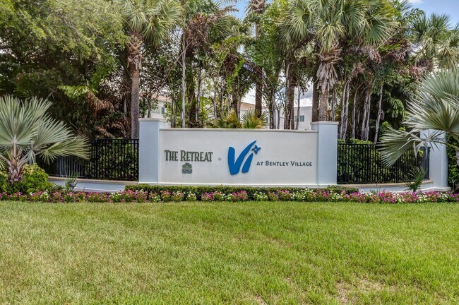Building Photo - ** RETREAT AT NAPLES ** 3 BED / 2 BATH - C...