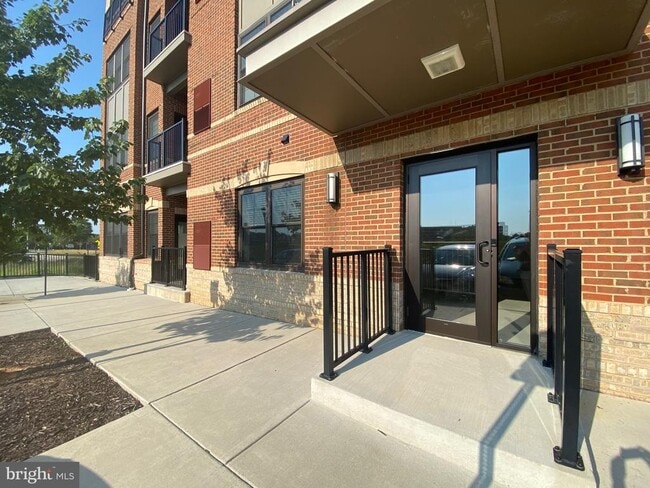 Building Photo - 2903 Bleeker St