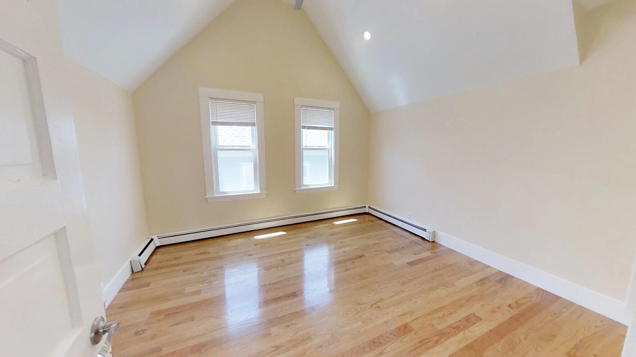 Building Photo - 17 Dow St