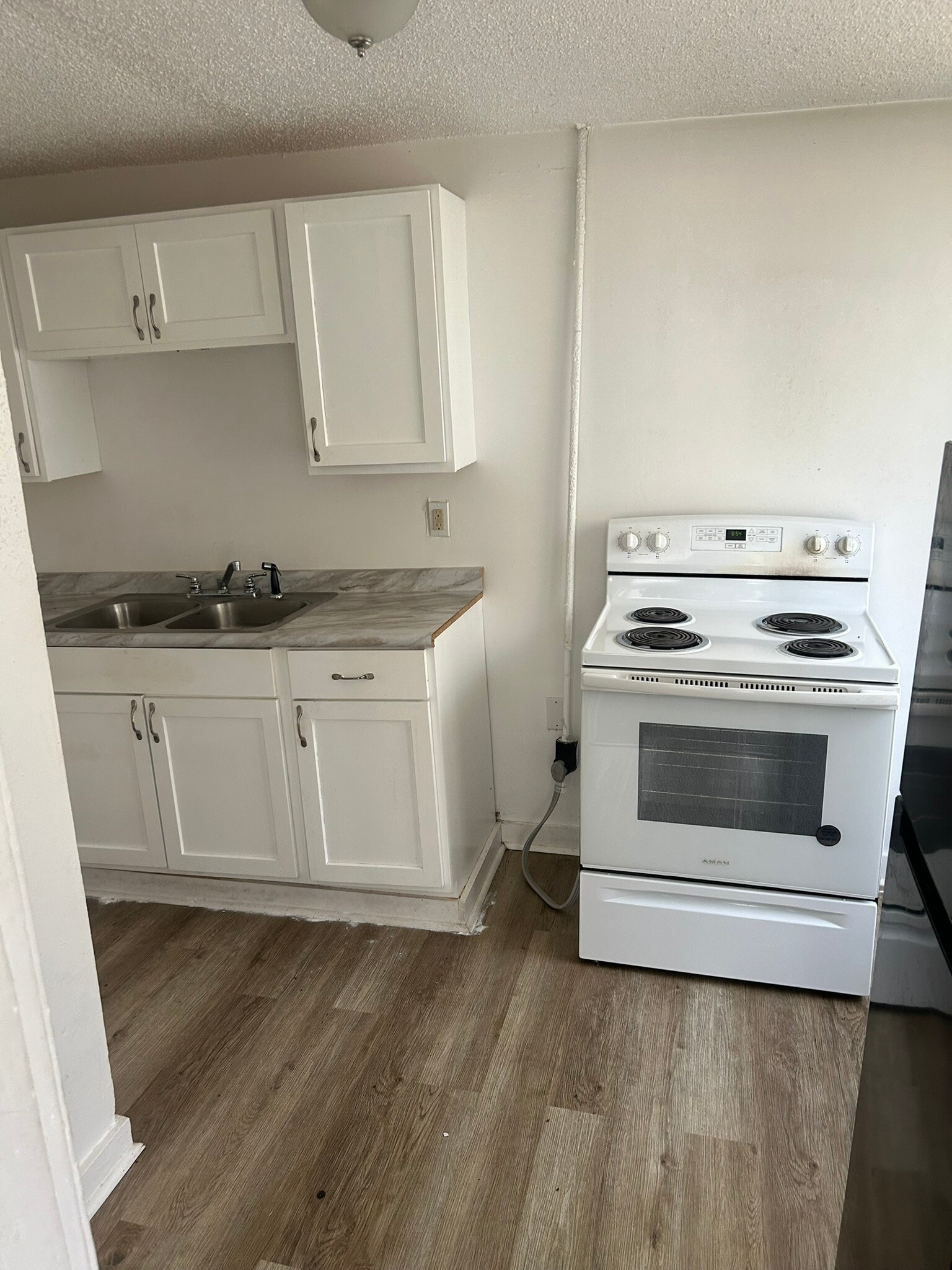 Apt 3 - 1011 S Willett St