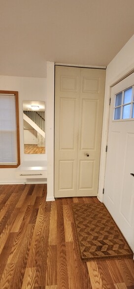 Building Photo - 319 Farmingdale Cir