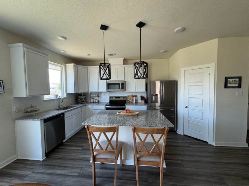 Building Photo - 4644 Allison Dr