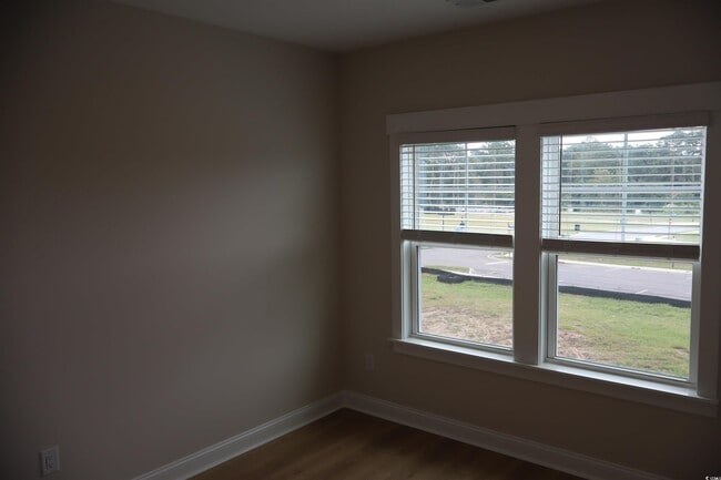 Building Photo - 8459 Waltzing Waves Ct