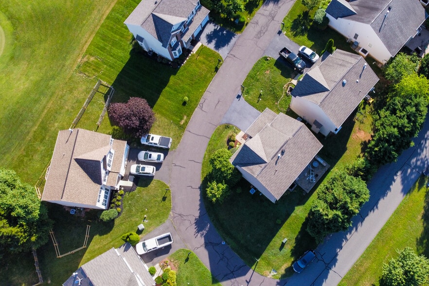 the house is in the lower right corner - 35270 Overlook Dr