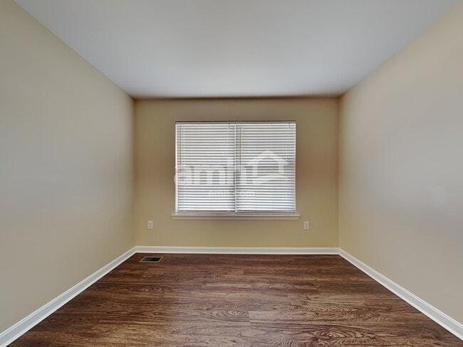 Building Photo - 1081 Riverwalk Court