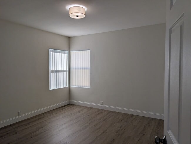 Building Photo - 1417-1419 Milton Ave.