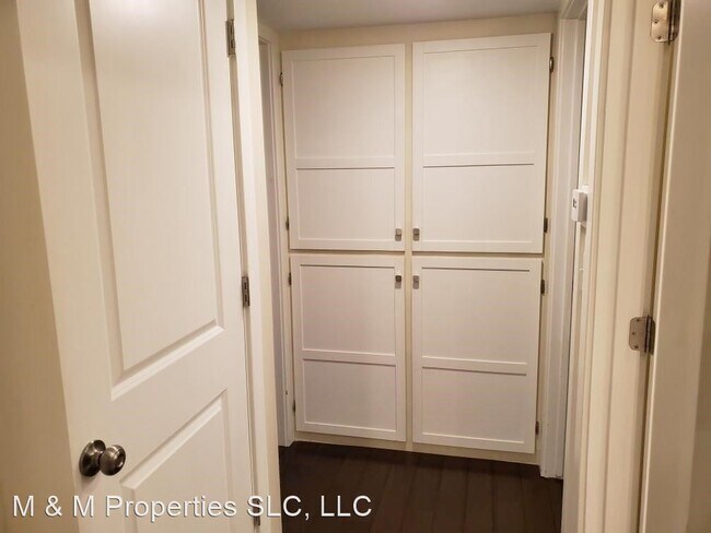 Building Photo - 4 br, 3 bath House - 2312 E Catalina Dr