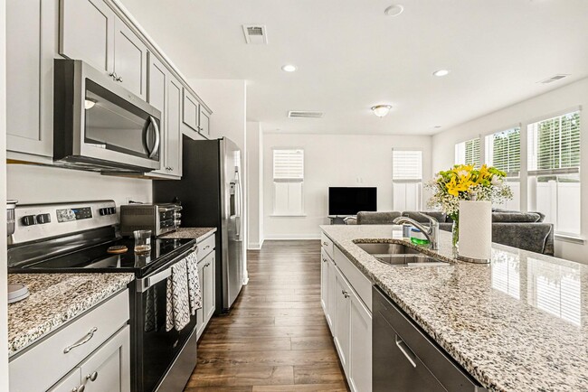 Building Photo - 153 Hawthorne Landing Dr