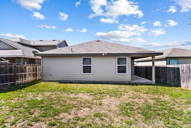 Building Photo - Well-Maintained 3-Bedroom Home – Ideal for Students & Professionals!