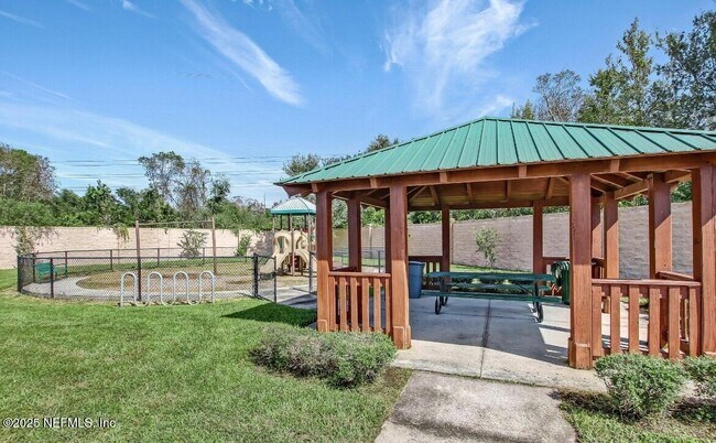 Building Photo - 14612 Zachary Dr