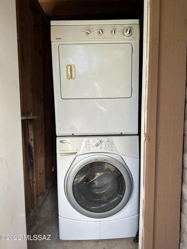 Building Photo - 5737 E 24th St