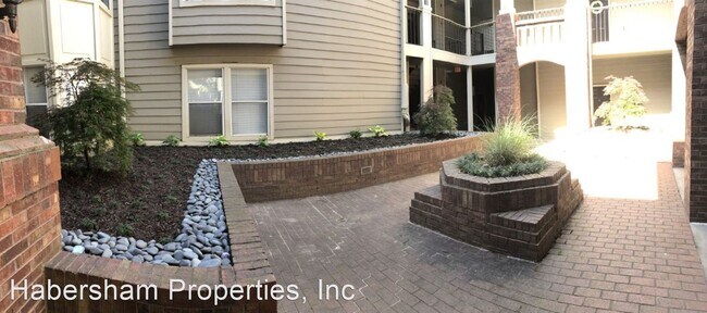 Building Photo - 855 Piedmont Ave NE