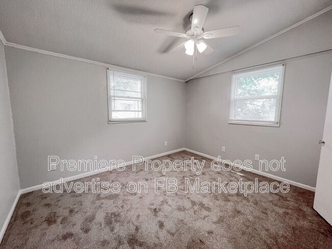 Building Photo - 1220 S Delaware
