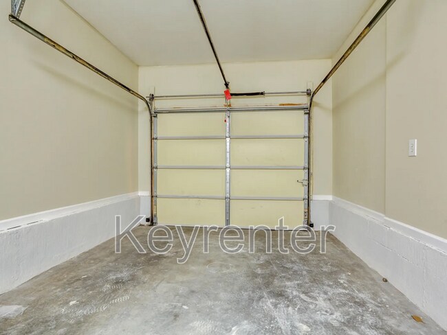 Building Photo - 947 Spring Park Rd