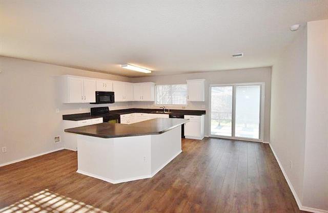 Building Photo - 217 Silver Spur Dr