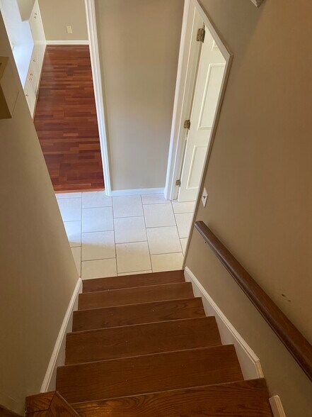 Building Photo - 4 Holdsworth Ct