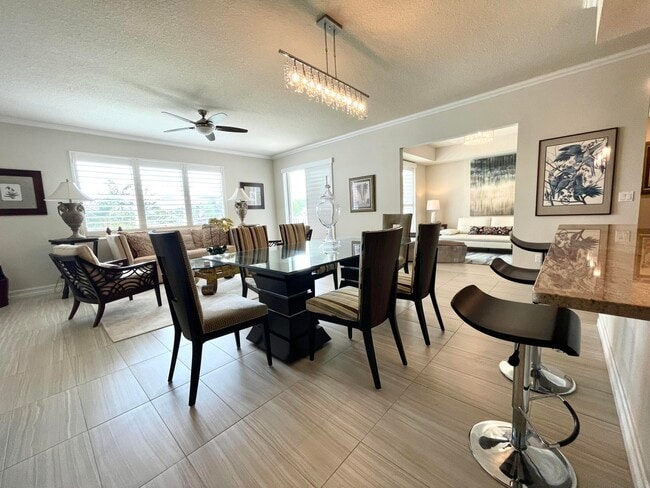 Building Photo - 431 Bay Colony Dr N