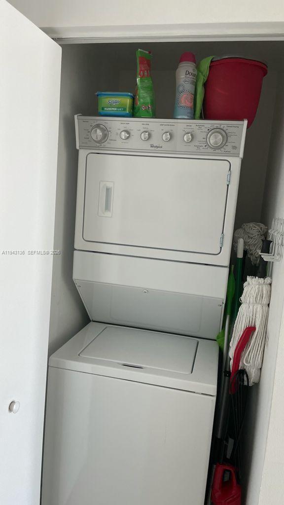 Building Photo - 90 SW 3rd St