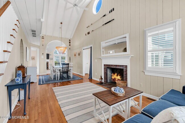 Building Photo - 215 Neptune Pl