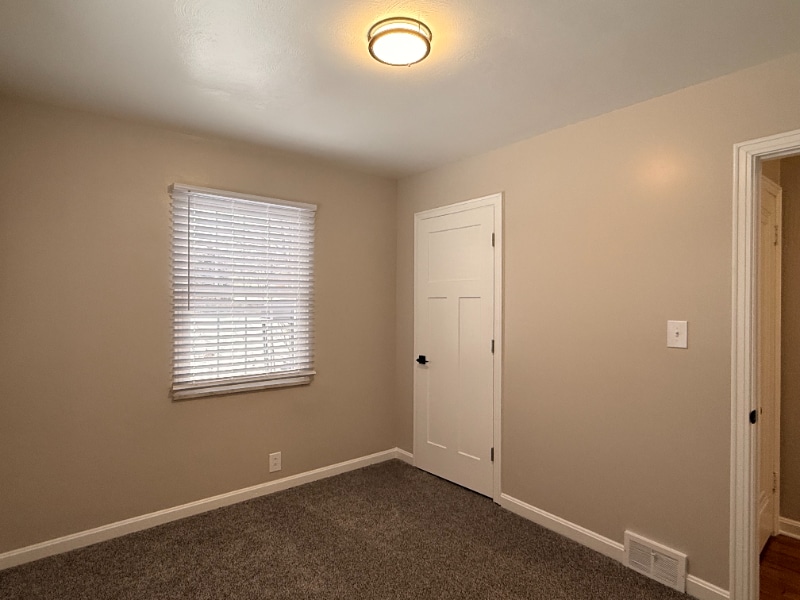 Building Photo - 714 Pershing St