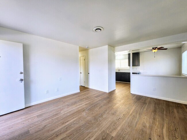 Building Photo - 4442 Yukon Dr
